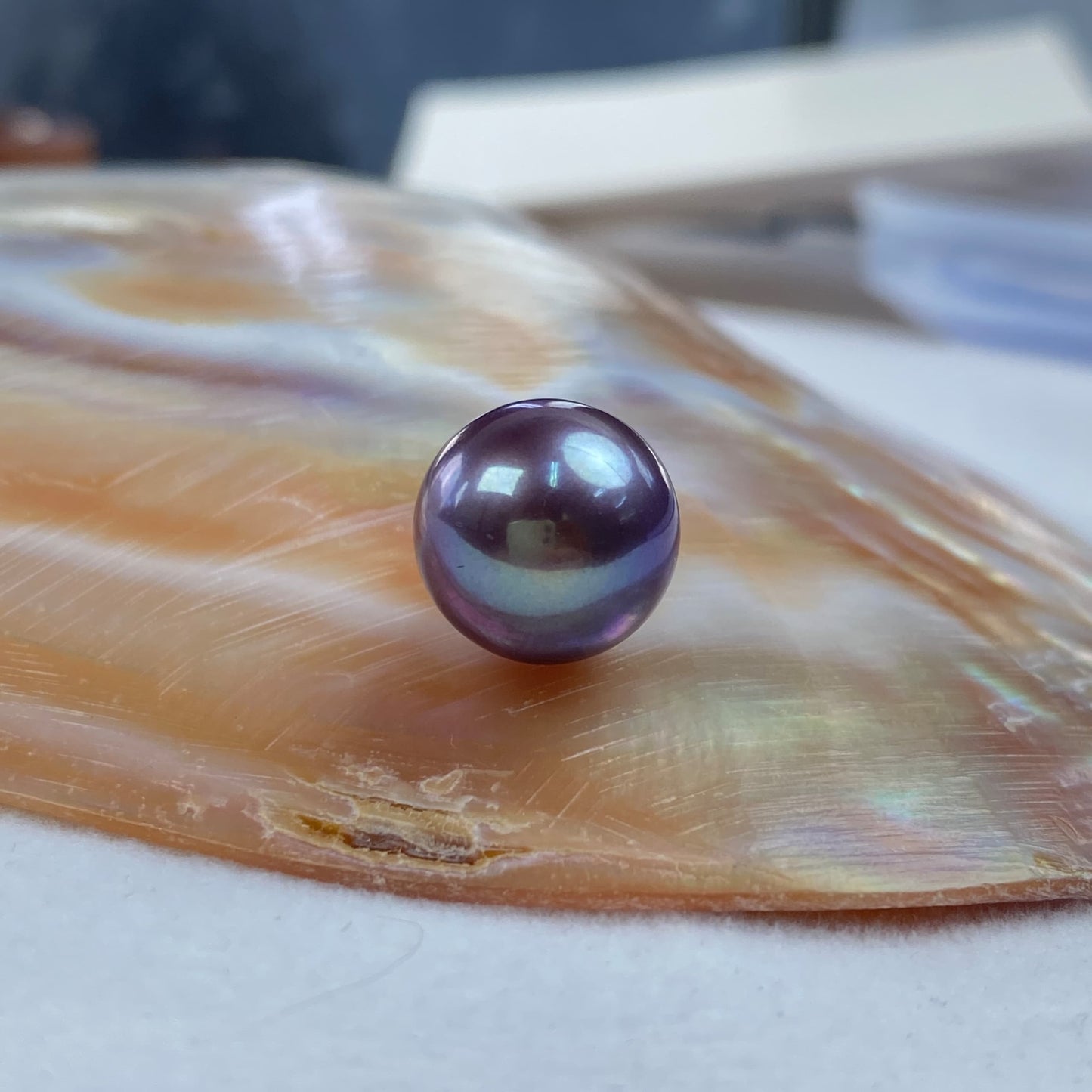 Purple Round Queen 12.9 mm AAA