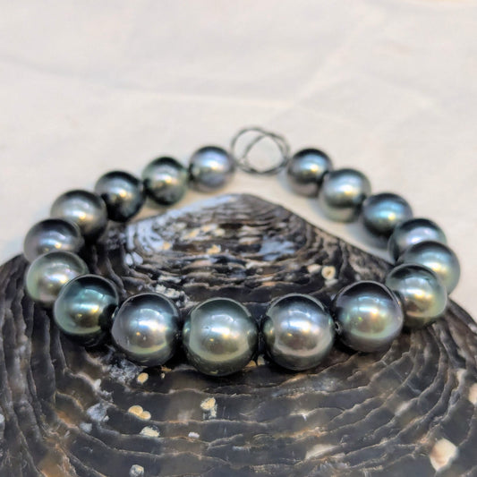 The Tahitian Bracelet