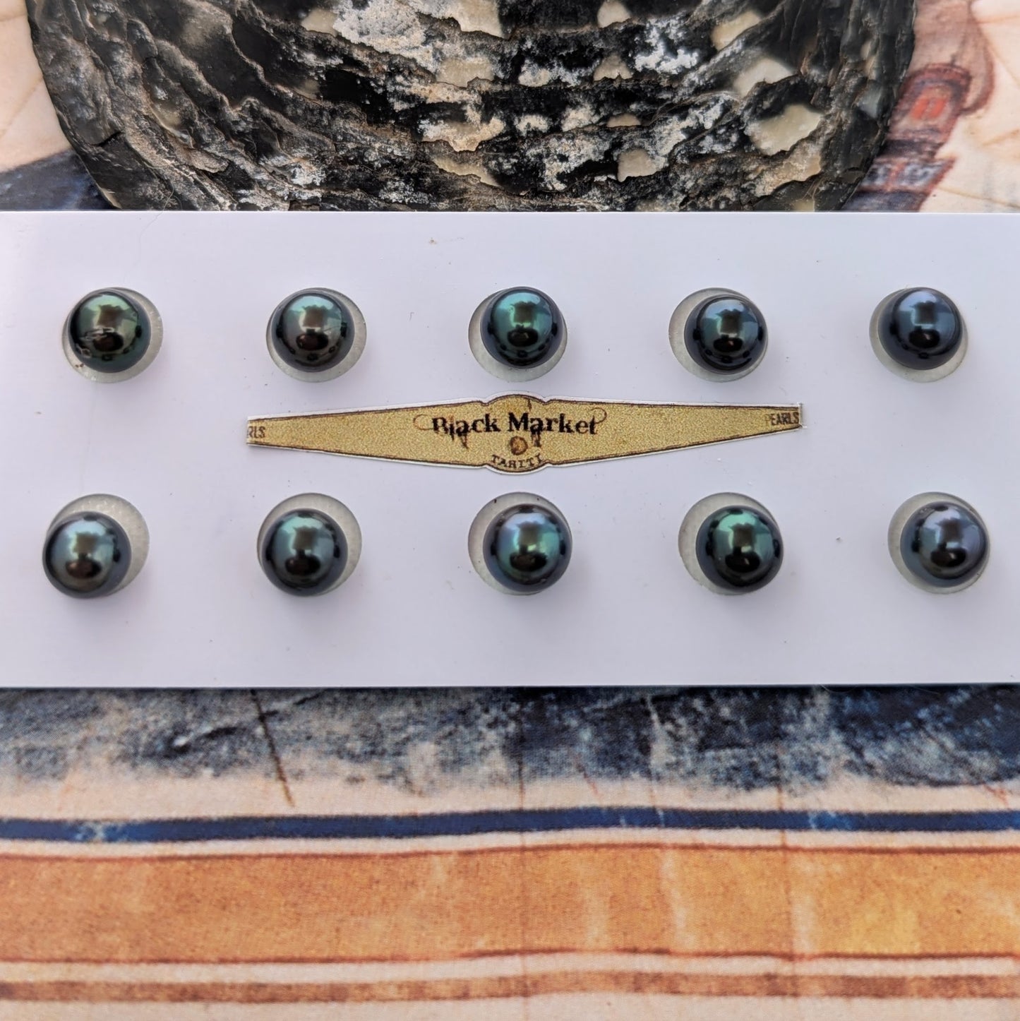 Black Pearl Sisters 8 mm