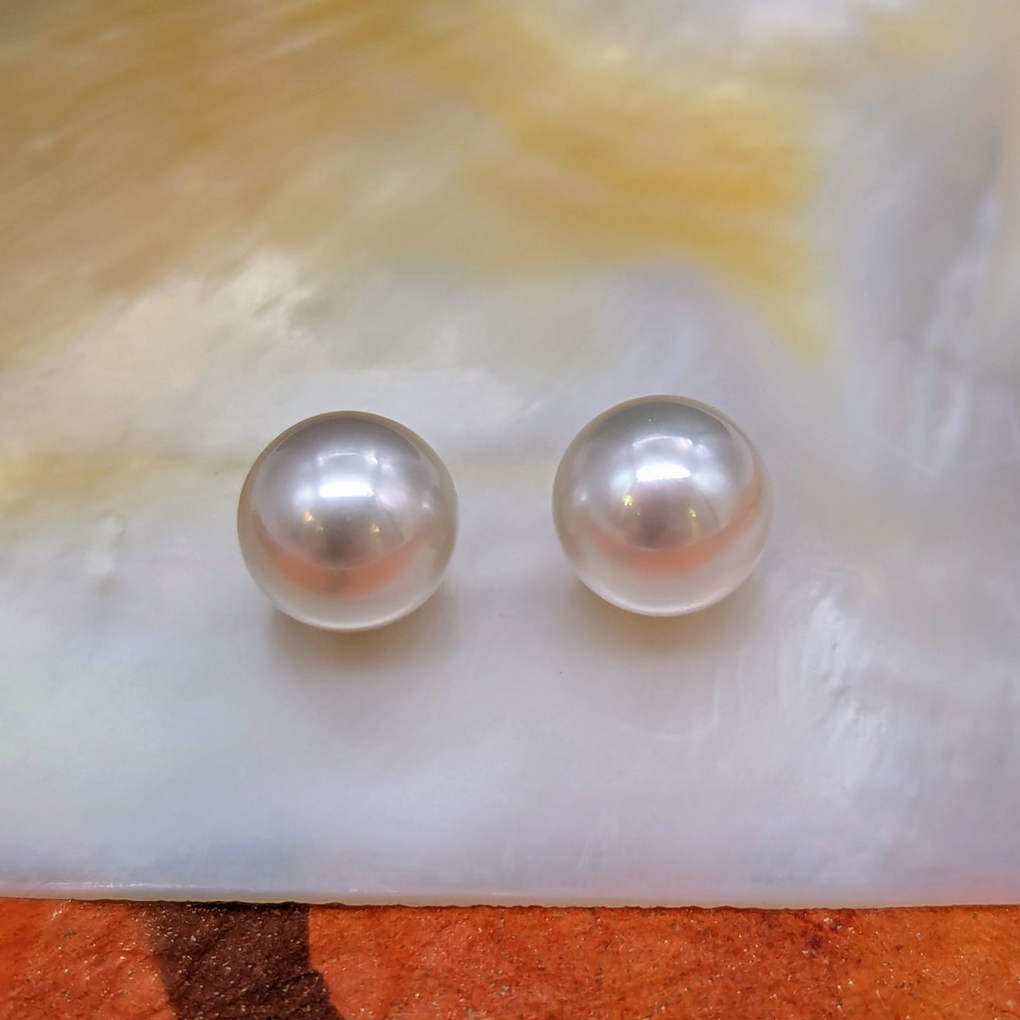 South Sea AAA Lux 9.8 mm x 2