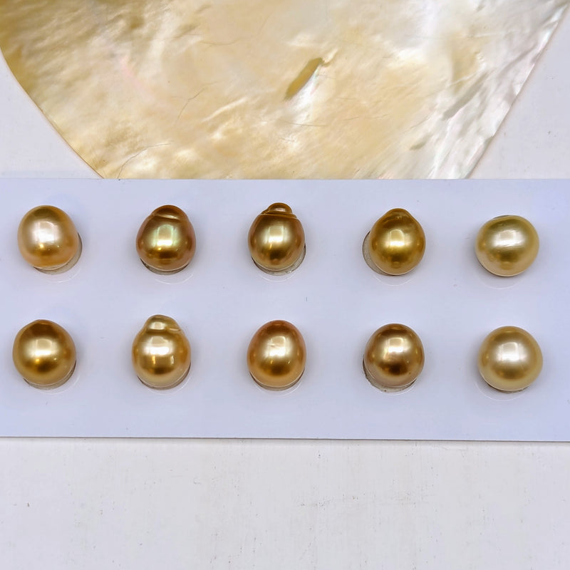 Gold baroque drop pair 11 mm