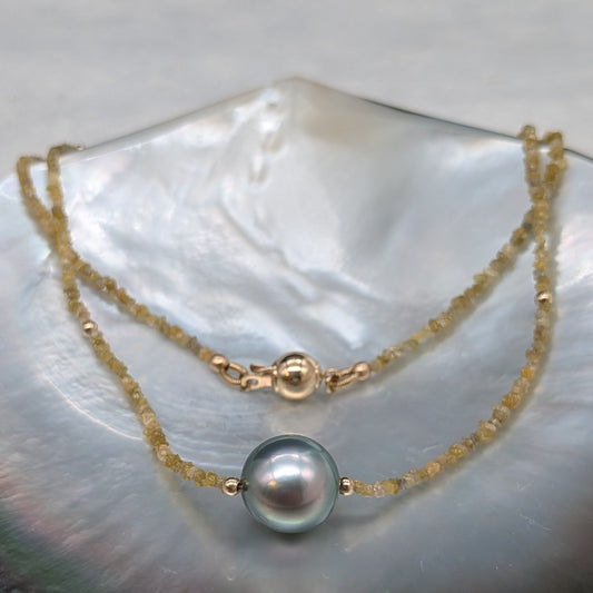 Green Diamond Pearl Necklace