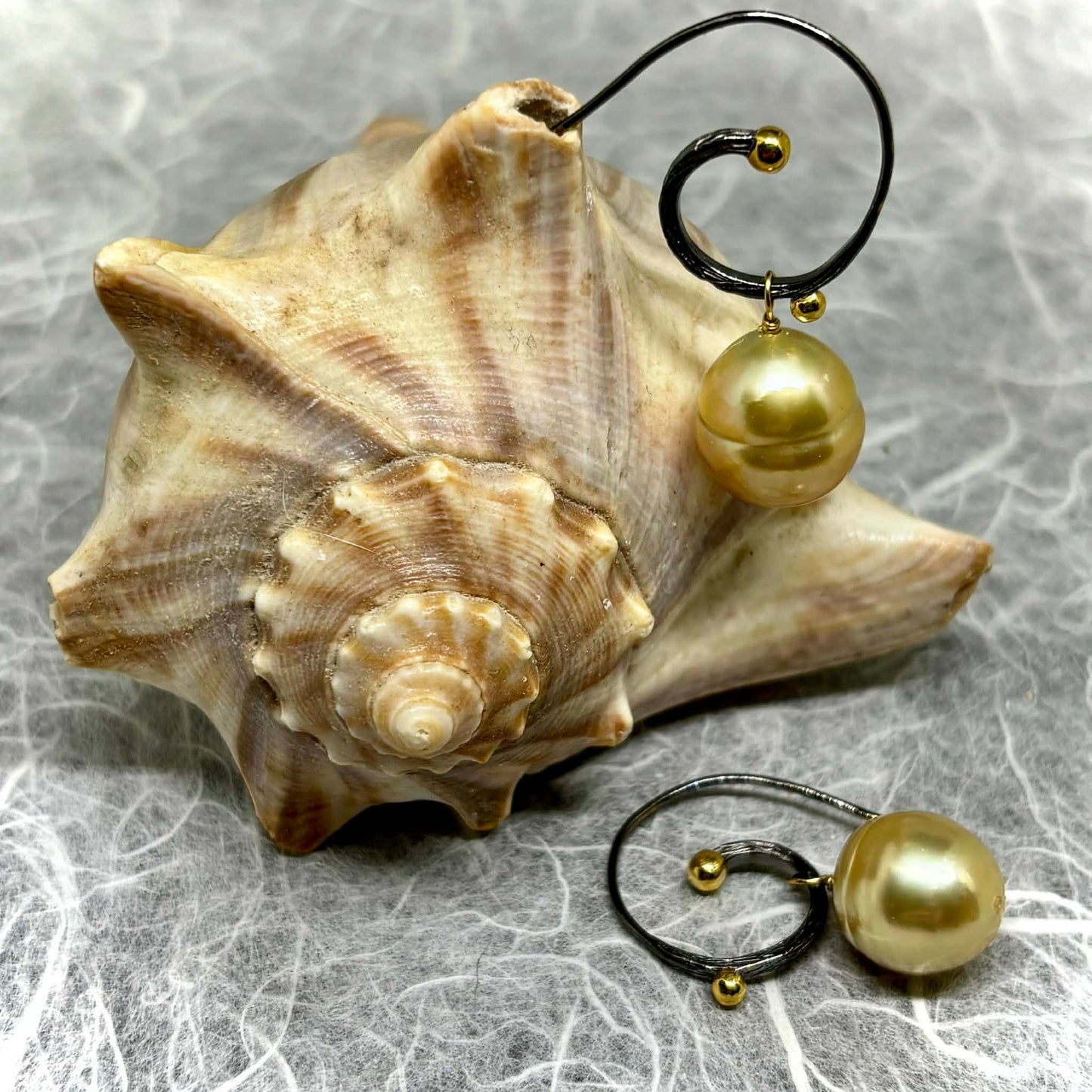 Gold Boho earrings 13.5 mm