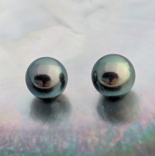 Medium Peacock Green 2x10.5 mm AAA-AA