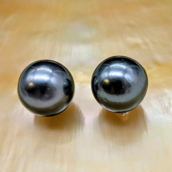Tahitian Mid Charcoal pair 12.5 mm