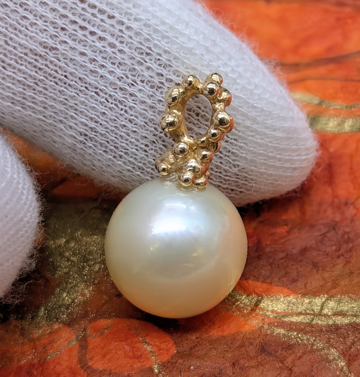 The All Gold Moon Glow Pendant 🌕