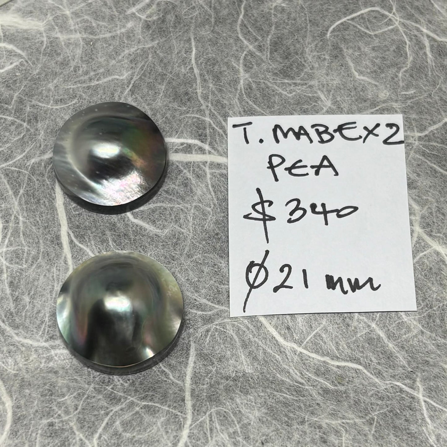 Mabe Peacok Pair 21 mm