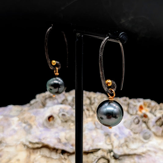 The All Black Tahitian Earrings