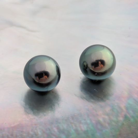 Medium Peacock Green 2x10.5 mm AAA-AA
