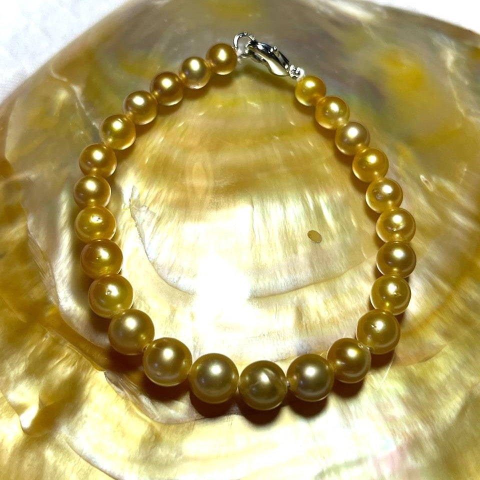 Petite Luxury: Deep Gold South Sea Pearl Bracelet (6-8mm)