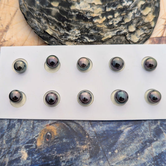 Tahitian Aubergine pairs 8.5-9 mm