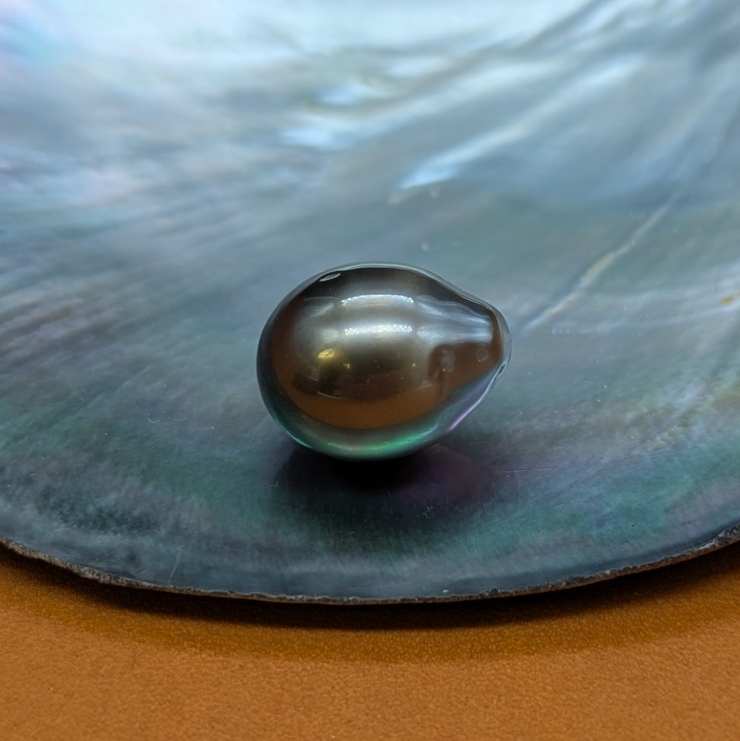 Love Drop 12.7 x 16.2 mm
