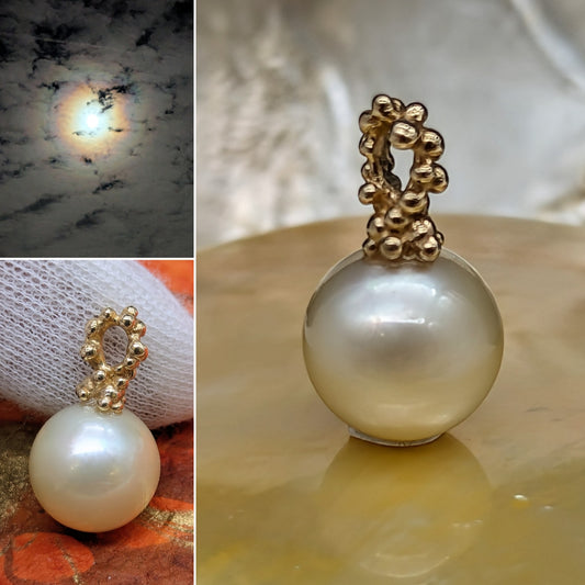 The All Gold Moon Glow Pendant 🌕